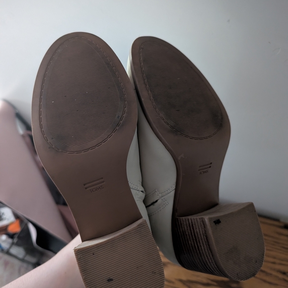 Toms Cream Leather Ankle Boots with Stacked Heel - Picture 4 of 4